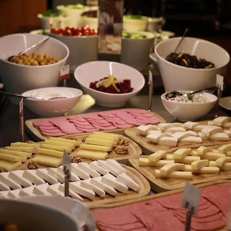 Ramada By Wyndham Hotel 4*