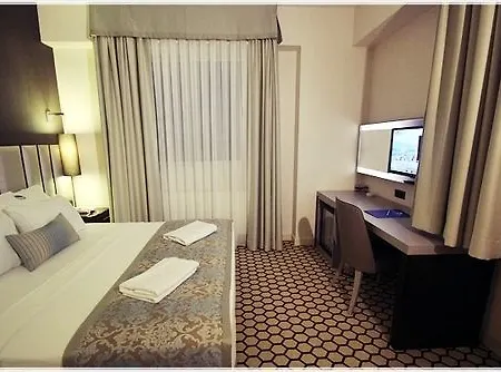 Ramada By Wyndham Hotell 4*