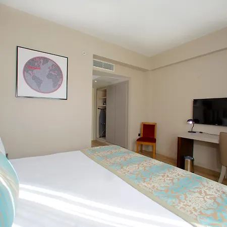 Ramada By Wyndham Hotel 4*