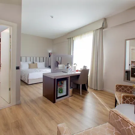 Hotel Ramada By Wyndham Soma 4*