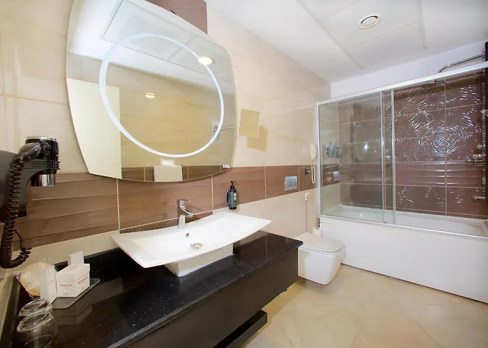 Hotel Ramada By Wyndham 4*