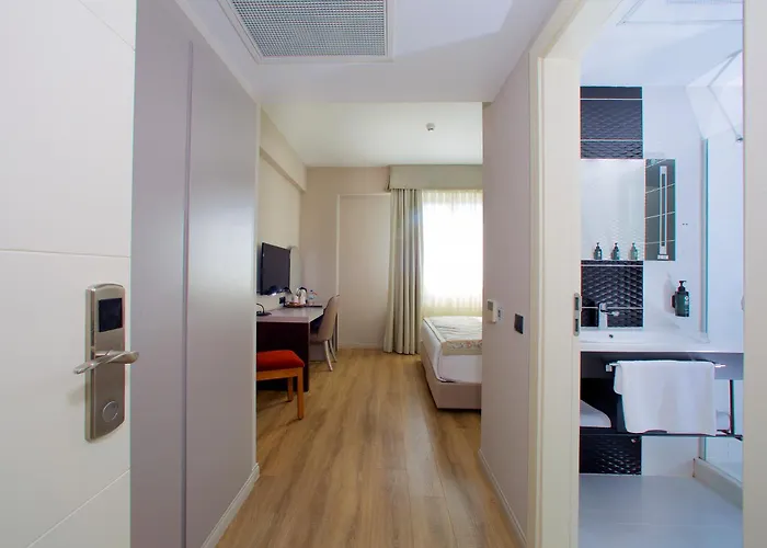 Ramada By Wyndham Hotel 4*